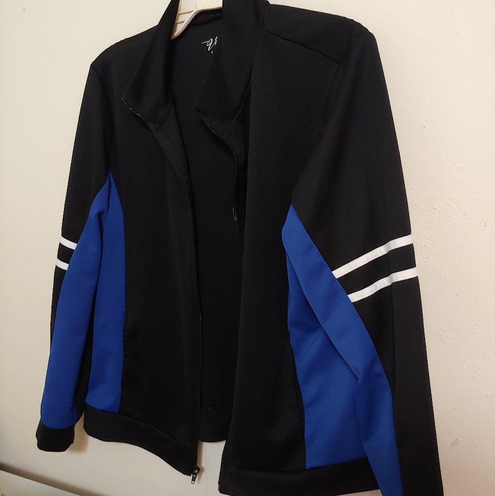 18/20 light weight zip up